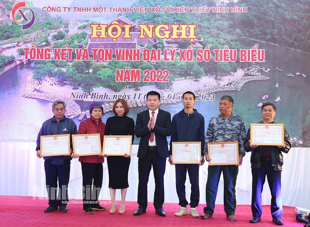 Tôn vinh đại lý xổ số tiêu biểu năm 2022