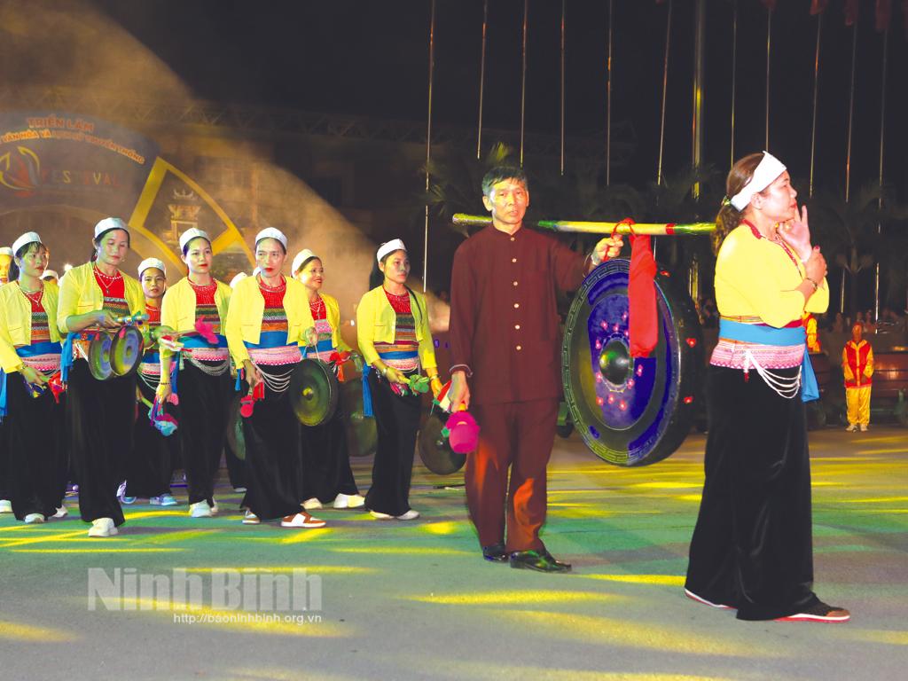 Xuân về vang tiếng cồng, chiêng bản Mường