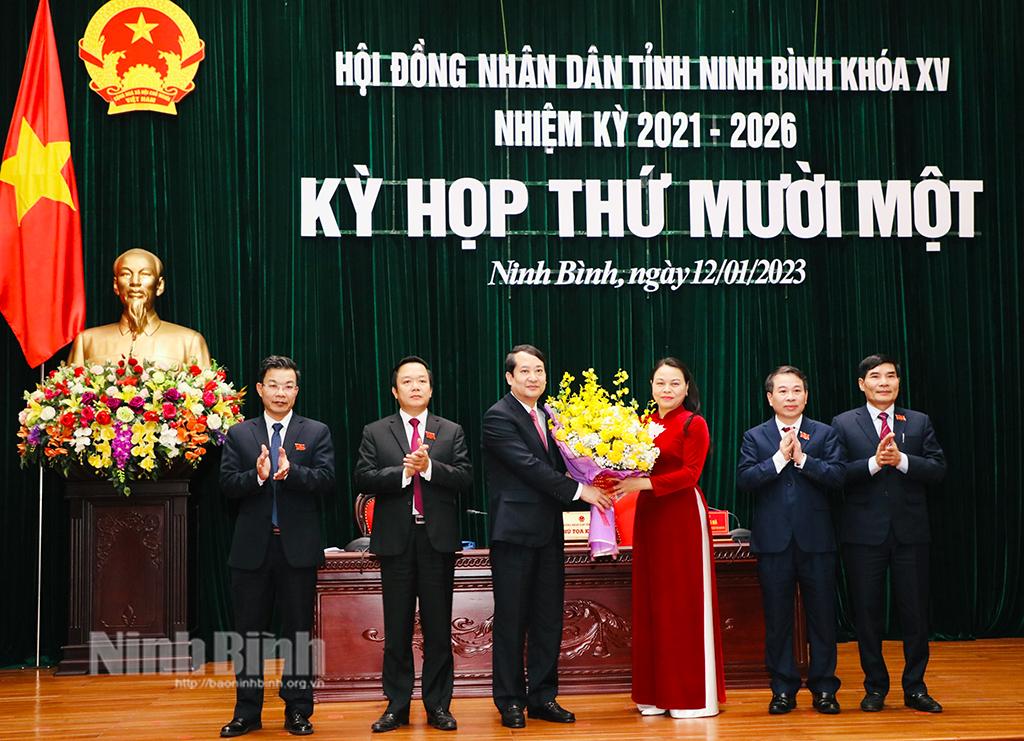 Đồng chí Mai Văn Tuất, Phó Bí thư Thường trực Tỉnh ủy được bầu giữ chức Chủ tịch HĐND tỉnh nhiệm kỳ 2021- 2026