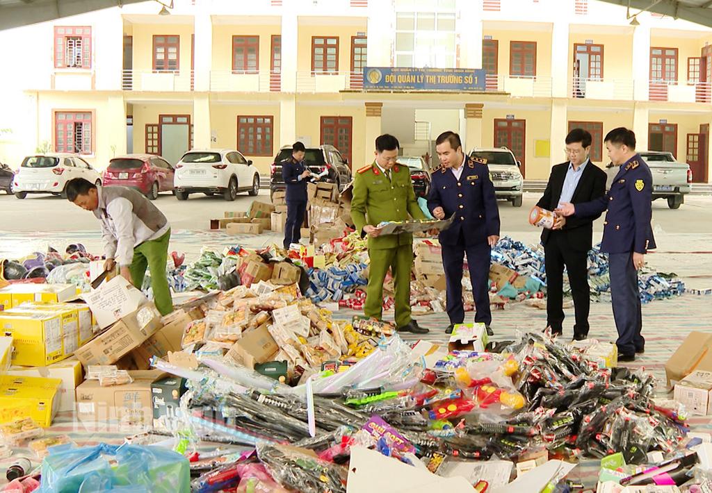 Tổ chức đợt cao điểm kiểm soát thị trường trong dịp Tết Nguyên đán