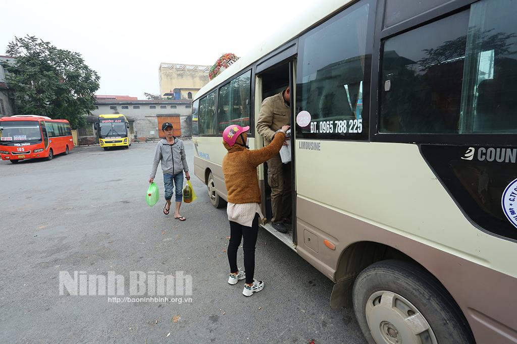 Bảo đảm cho người dân về quê ăn Tết nhanh chóng và an toàn