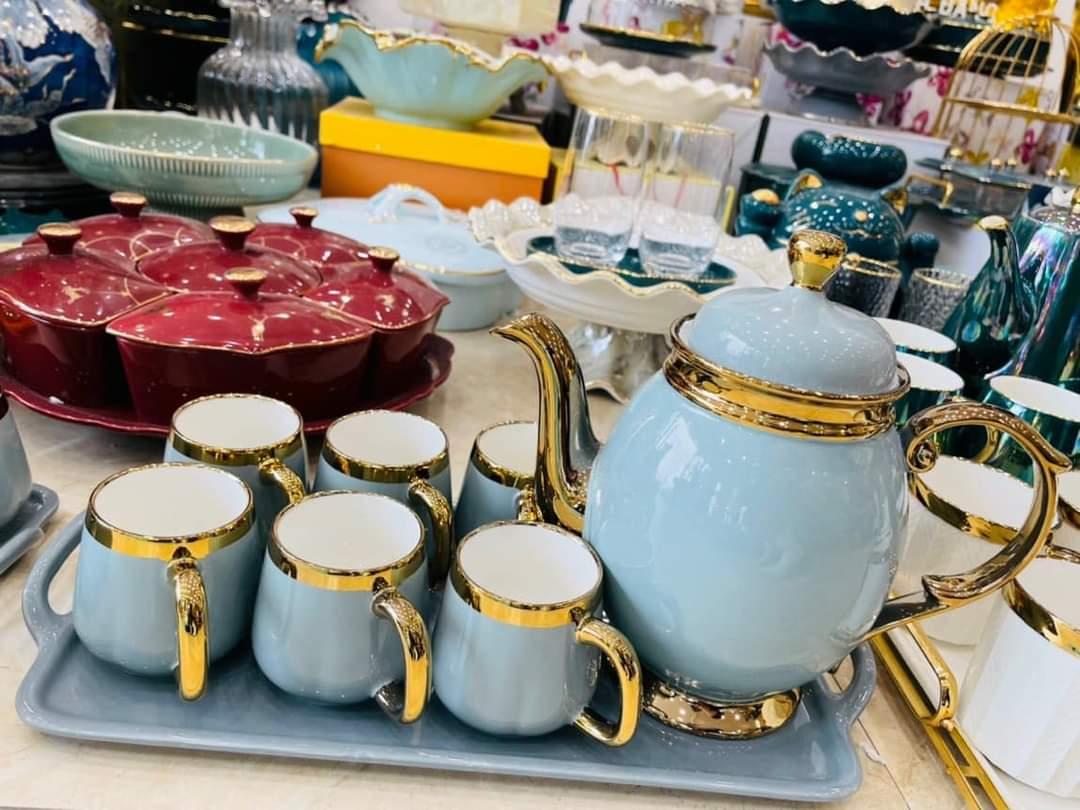 Những bộ ấm chén đẹp- phụ kiện trang trí cho mỗi phòng khách gia đình