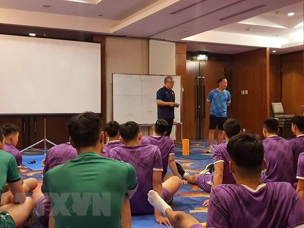 Đại sứ Việt Nam tại Indonesia động viên thầy trò HLV Park Hang-seo