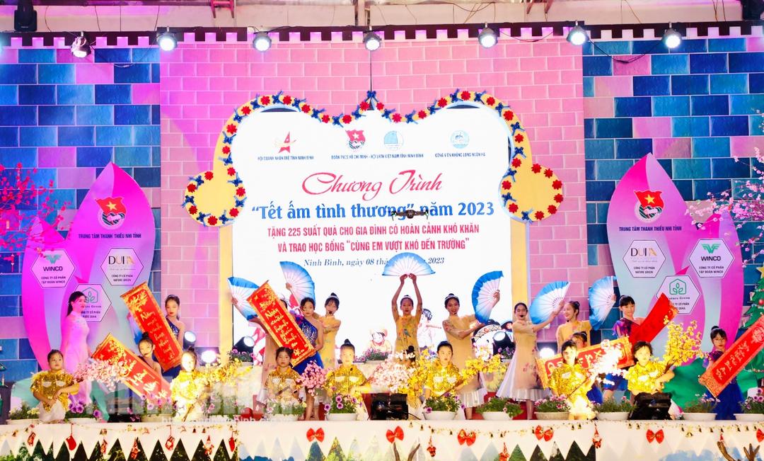 Chương trình "Tết ấm tình thương" Xuân Quý Mão năm 2023