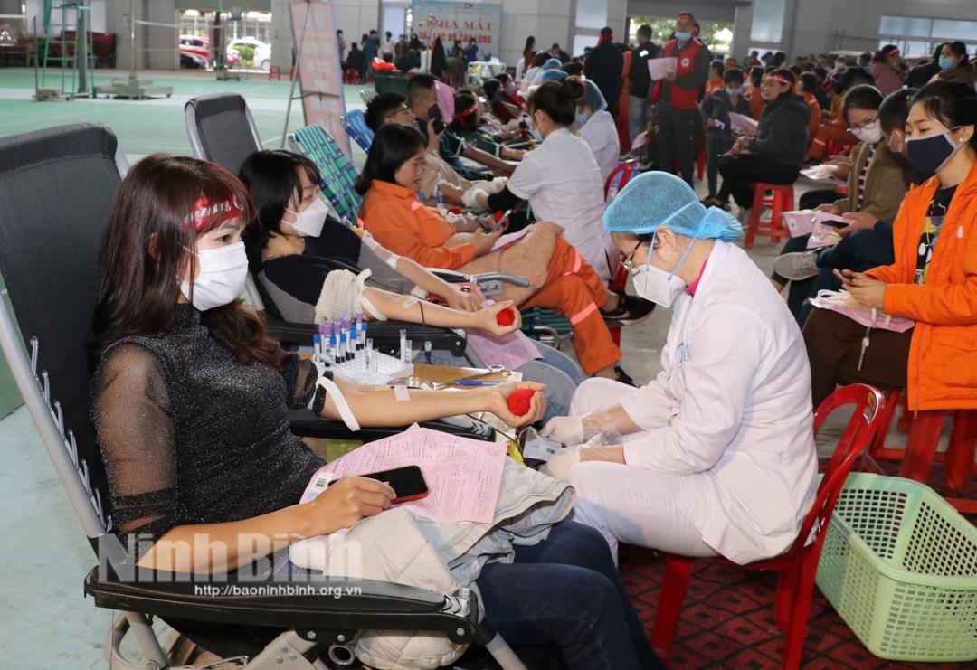 Ngày hội hiến máu tình nguyện hưởng ứng ngày "Chủ nhật đỏ"