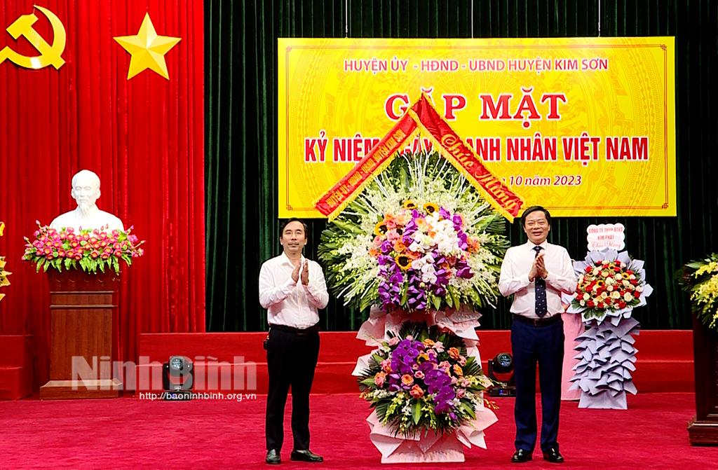 Huyện Kim Sơn gặp mặt các doanh nghiệp nhân Ngày Doanh nhân Việt Nam