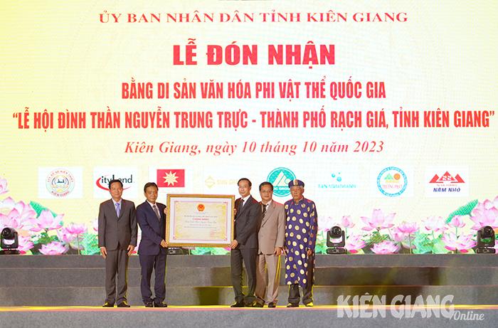 Kiên Giang đón nhận bằng di sản quốc gia Lễ hội đình thần Nguyễn Trung Trực