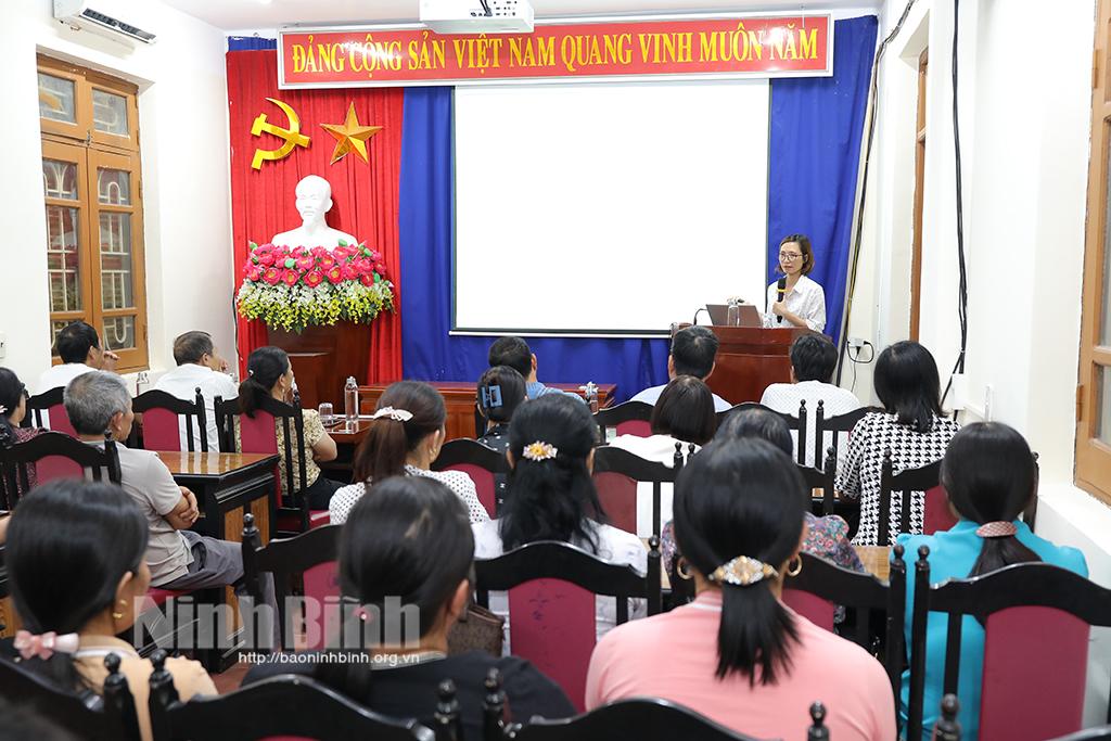 Tập huấn kiến thức về dân số và phát triển