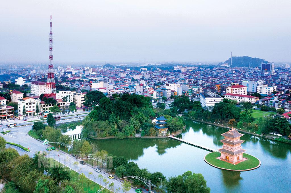 Tăng cường công tác xây dựng Đảng về chính trị, tư tưởng, đạo đức