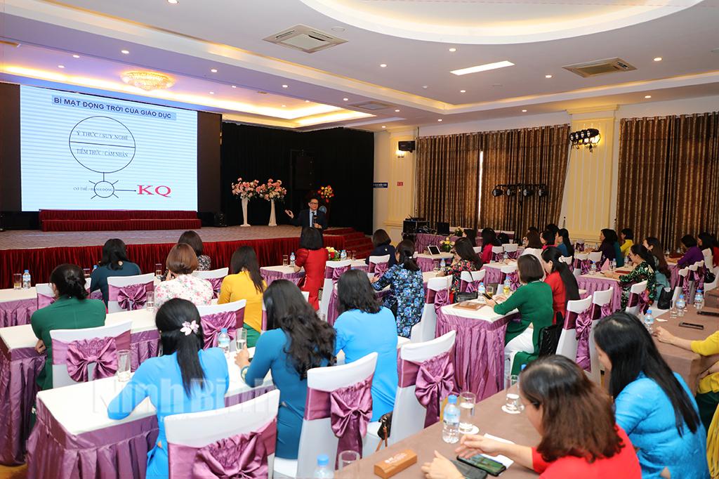 Hội nghị chuyên đề "Lãnh đạo nữ thời VUCA"