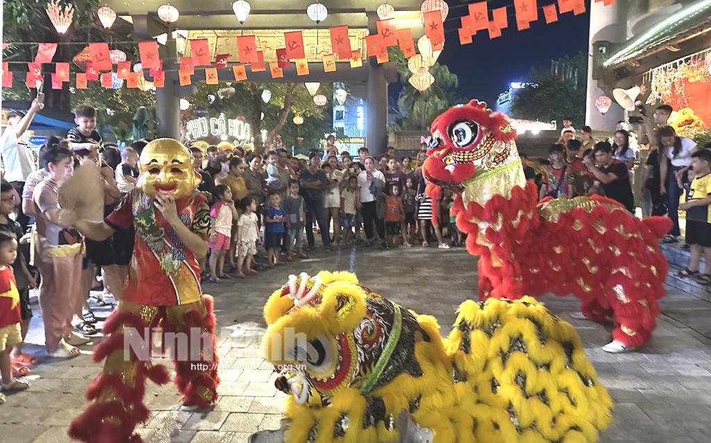 Ninh Bình đa dạng sản phẩm du lịch văn hóa để hút khách