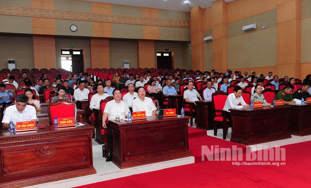 Huyện ủy Kim Sơn quán triệt, triển khai các văn bản của Bộ Chính trị, Ban Bí thư