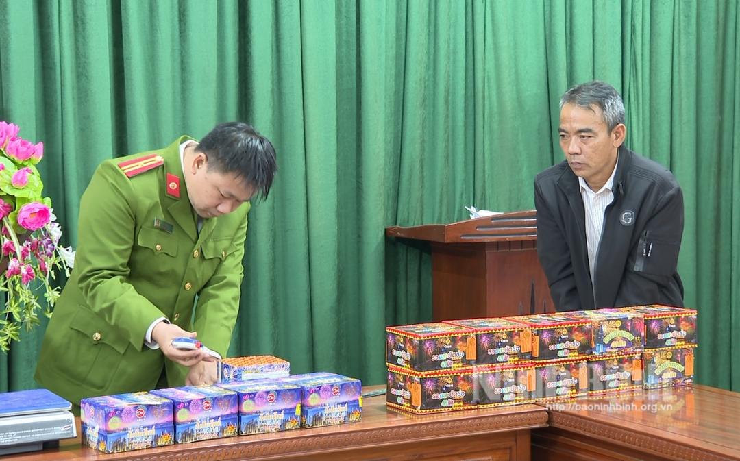 Tăng cường phòng ngừa, đấu tranh với tội phạm, vi phạm pháp luật về vũ khí, vật liệu nổ, công cụ hỗ trợ và pháo