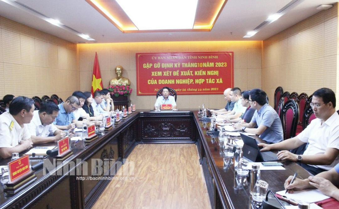 UBND tỉnh gặp gỡ định kỳ xem xét các đề xuất, kiến nghị của doanh nghiệp và hợp tác xã trên địa bàn tỉnh