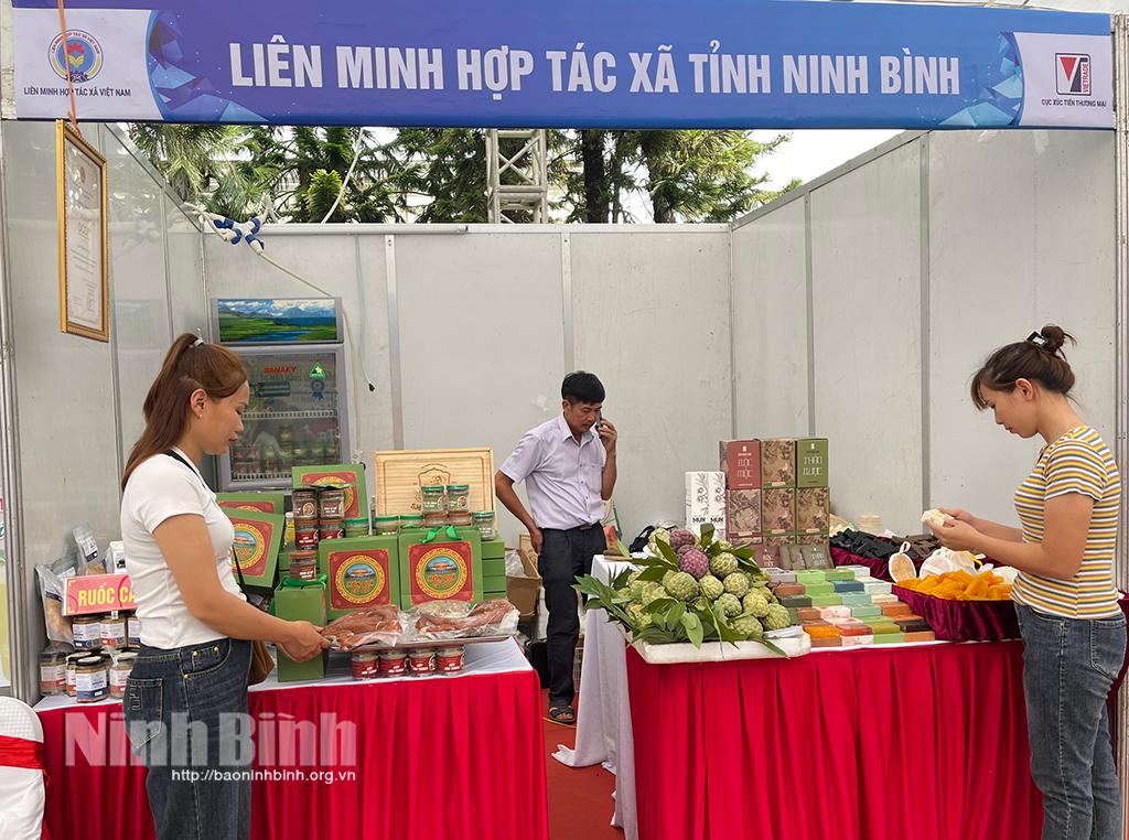 Gần 30 sản phẩm tiêu biểu của Ninh Bình tham gia Hội chợ xúc tiến thương mại kinh tế tập thể, HTX khu vực phía Bắc năm 2023
