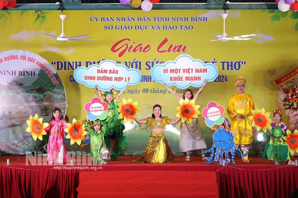 Sôi nổi Giao lưu "Dinh dưỡng với sức khỏe trẻ thơ" cấp học mầm non tỉnh Ninh Bình