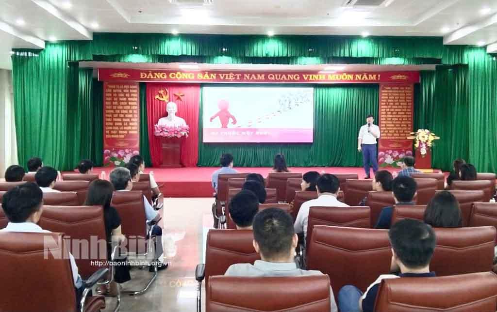 Tập huấn nâng cao năng lực truyền thông y tế