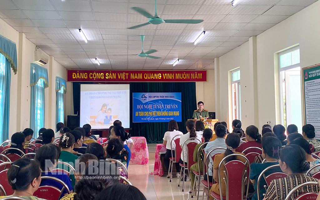 Nho Quan: Tăng cường đấu tranh bảo vệ nền tảng tư tưởng của Đảng