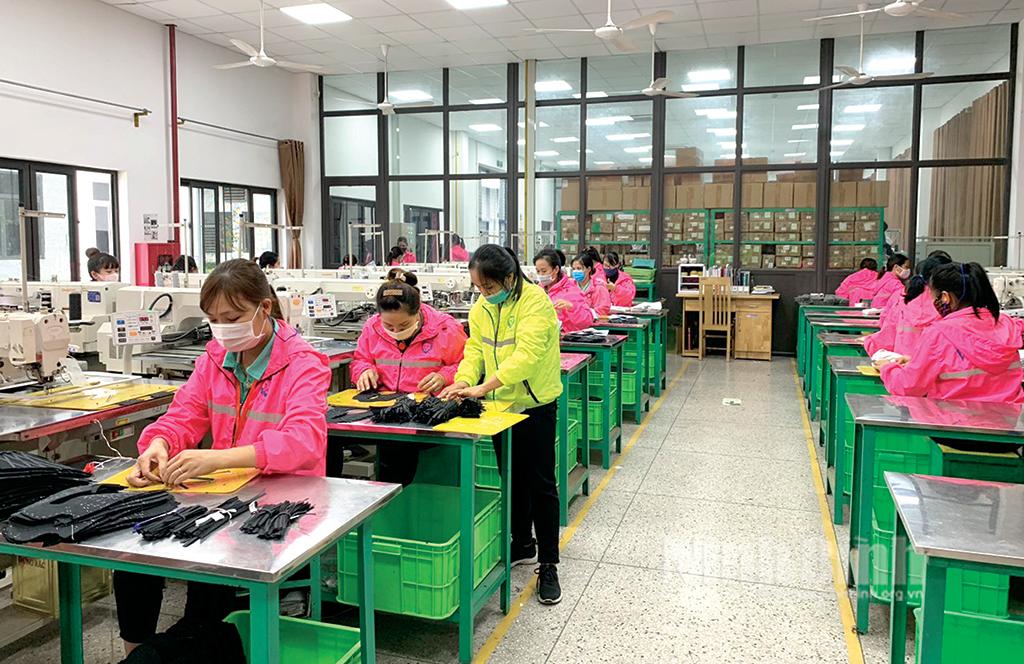 Xuất khẩu lấy lại đà tăng trưởng những tháng cuối năm