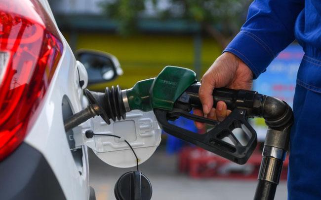 Chính thức rút ngắn thời gian điều hành giá xăng dầu xuống 7 ngày