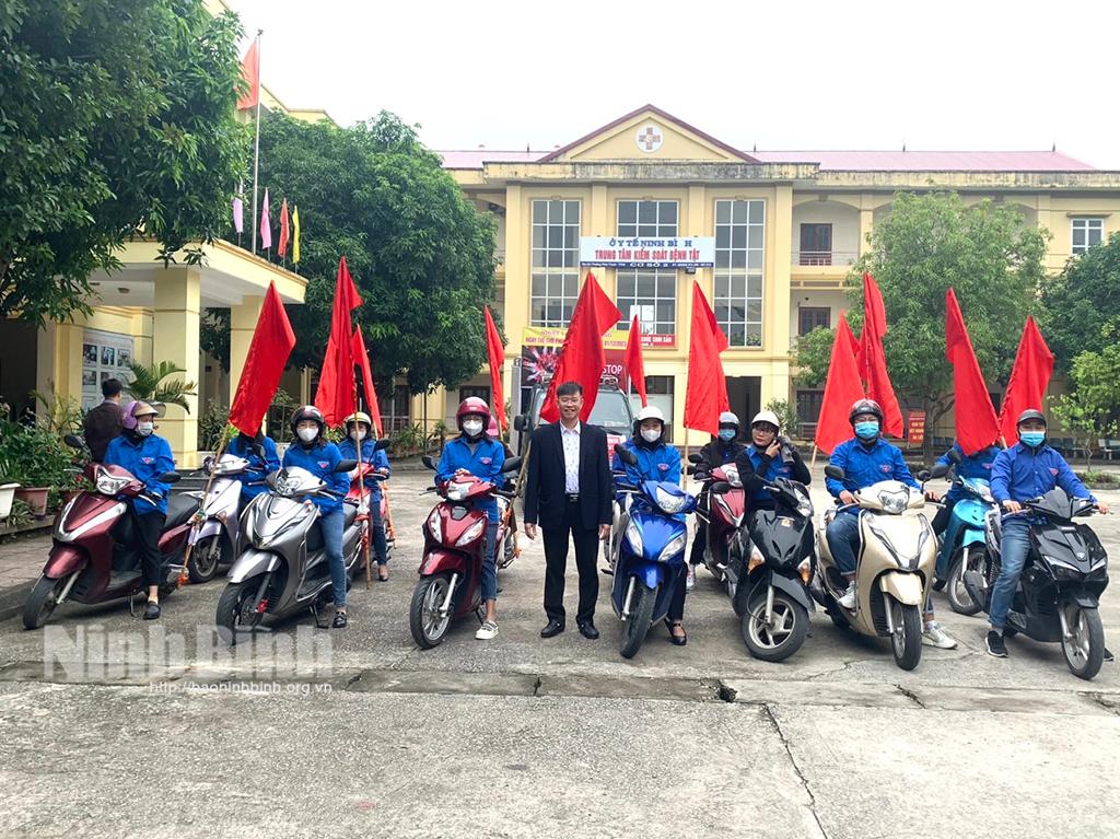 Truyền thông lưu động hưởng ứng Tháng hành động quốc gia phòng chống HIV/AIDS năm 2023