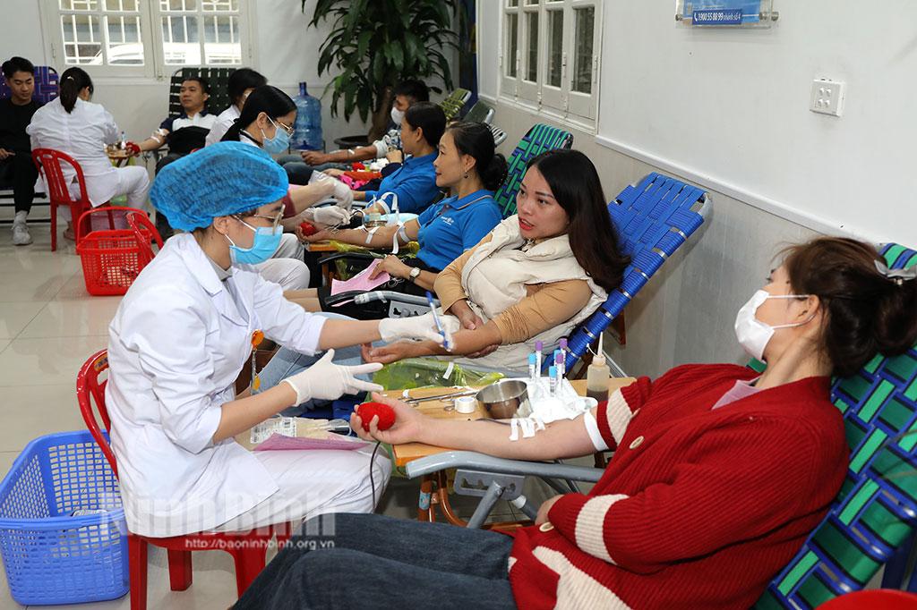 Lập kỷ lục mới trong hiến máu tình nguyện