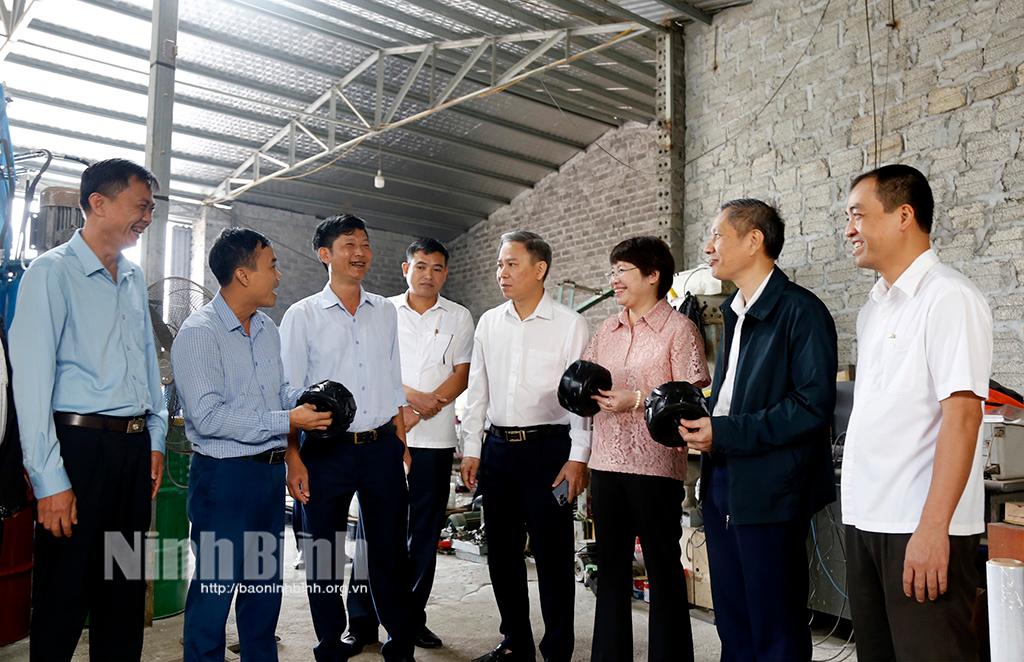 Khảo sát thực tế các xã NTM nâng cao Yên Sơn và Ninh Tiến