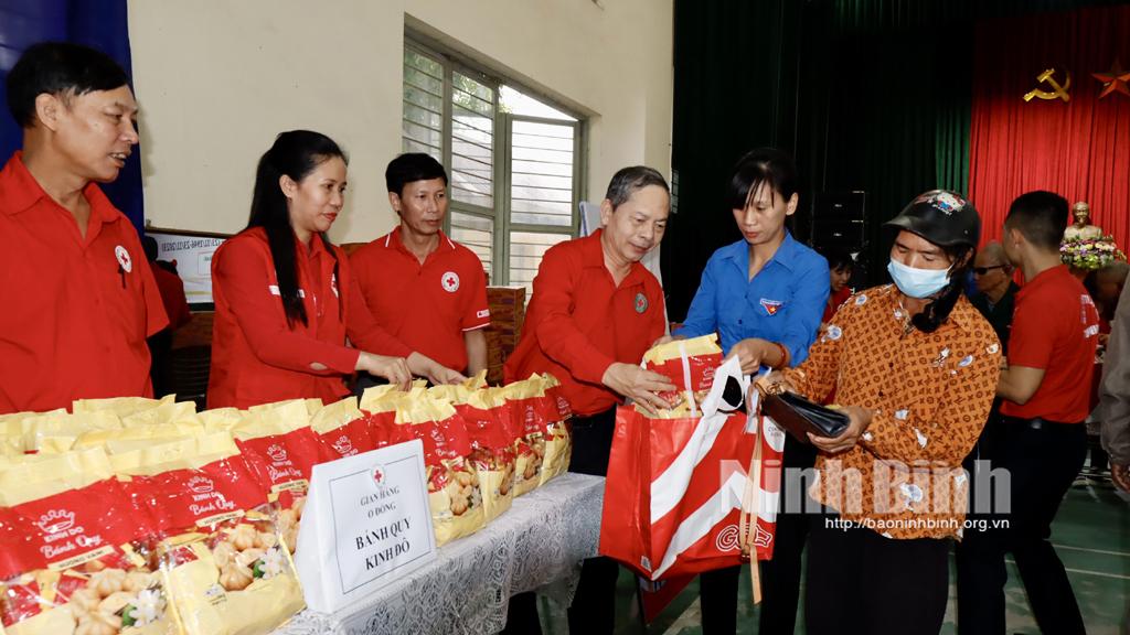 Phiên chợ "0 đồng" cho người khiếm thị