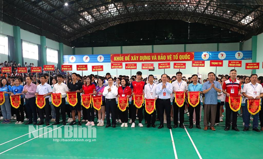 Khai mạc Hội thi TDTT học sinh tiểu học và trung học năm học 2023-2024