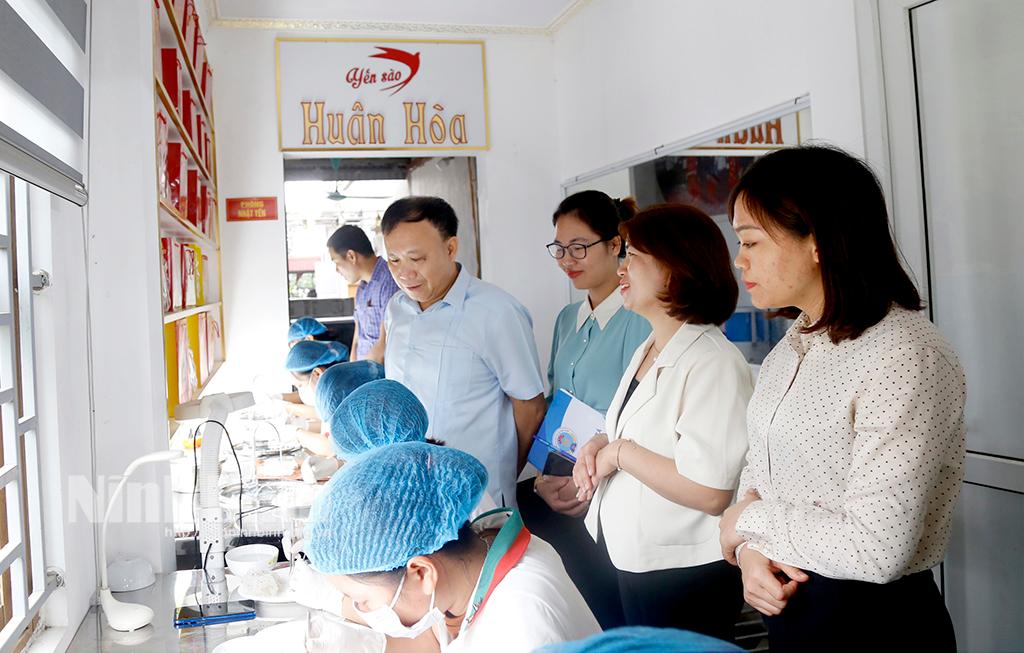 Nghiệm thu mô hình sản xuất theo chuỗi giá trị và hệ thống chuyển đổi số