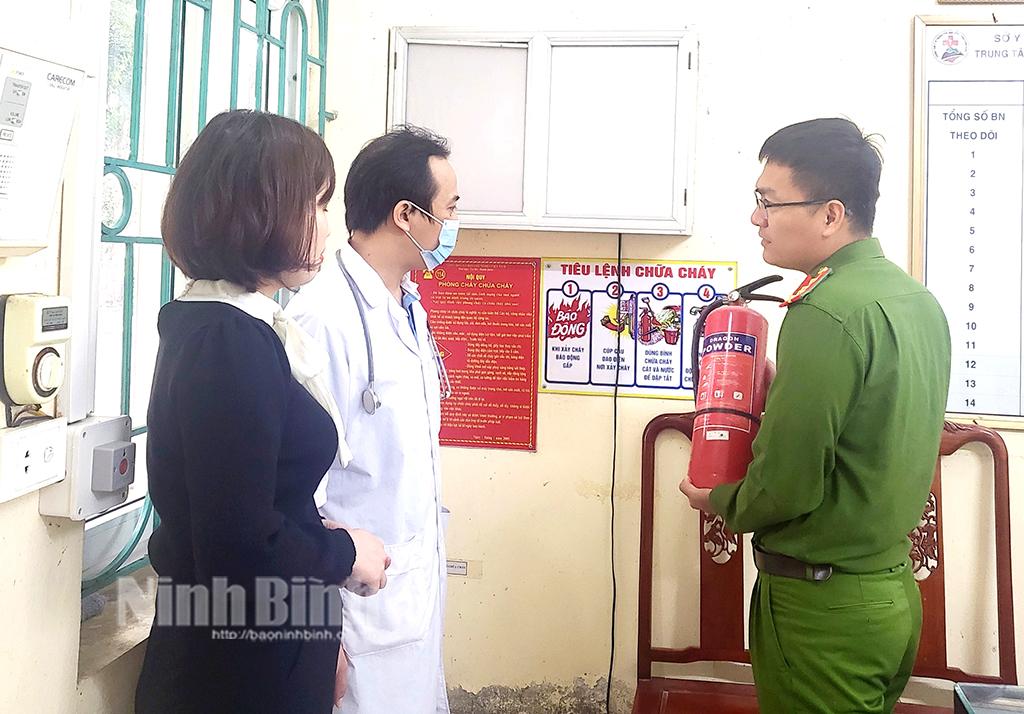 Trung tâm Y tế thành phố Tam Điệp đảm bảo an toàn phòng, chống cháy nổ trong hoạt động khám, chữa bệnh