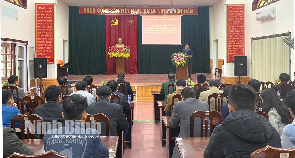 Nho Quan bồi dưỡng nhận thức về Đảng cho thanh niên ưu tú sẵn sàng nhập ngũ