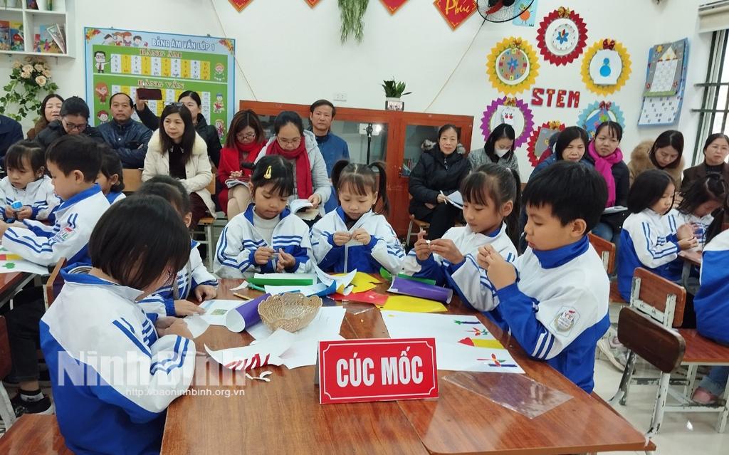 Bồi dưỡng nâng cao kỹ năng tổ chức hoạt động giáo dục STEM cấp tiểu học