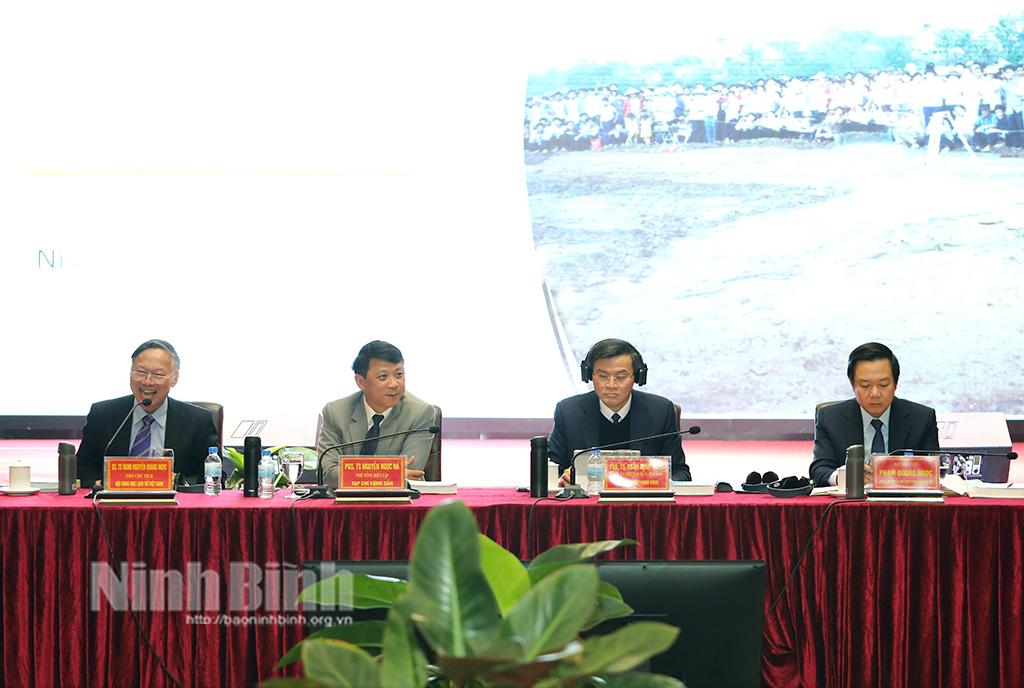Tổ chức Phiên chuyên đề: Kinh nghiệm quốc tế, Việt Nam và tỉnh Ninh Bình trong quản trị mối quan hệ giữa phục dựng, bảo tồn di sản văn hóa với phát triển kinh tế-xã hội và bế mạc Hội thảo