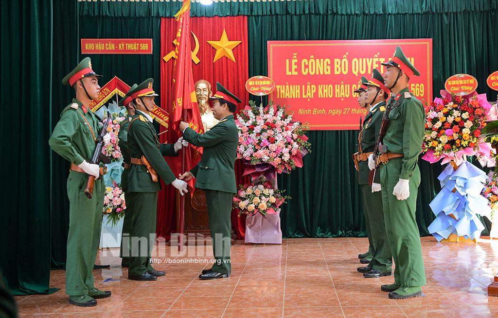 Công bố quyết định của Bộ Quốc phòng về thành lập Trung đoàn Vận tải 752, Kho Hậu cần - Kỹ thuật 569 và Bệnh viện Quân y 5