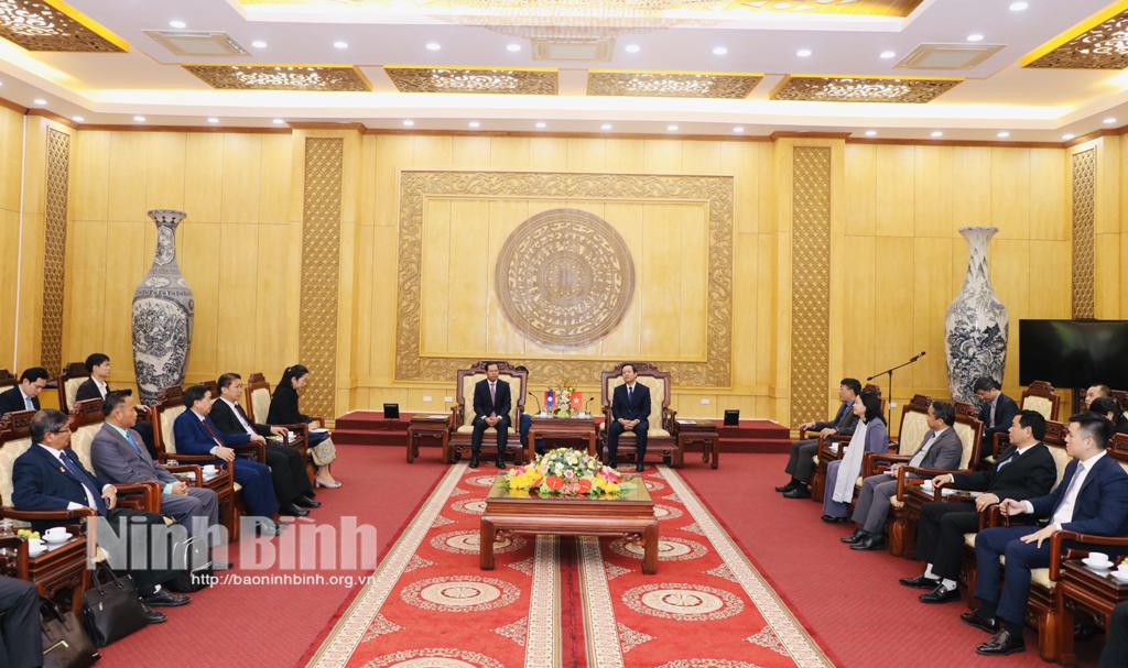 Đồng chí Chủ tịch UBND tỉnh tiếp, làm việc với Đoàn đại biểu biên giới Việt Nam-Lào