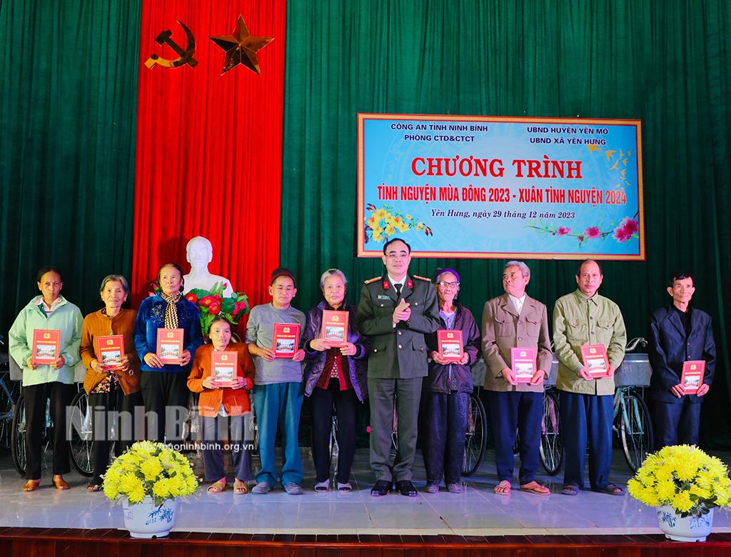 Công an tỉnh tổ chức Chương trình Tình nguyện mùa đông 2023 - Xuân tình nguyện 2024