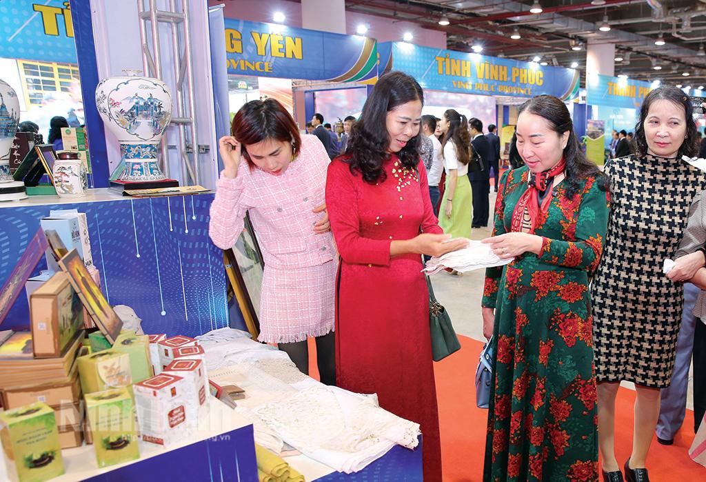 Phát huy thế mạnh của địa phương, tạo lợi thế thu hút đầu tư