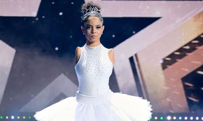 Vitoria Bueno - cô gái không tay chinh phục giấc mơ ballet