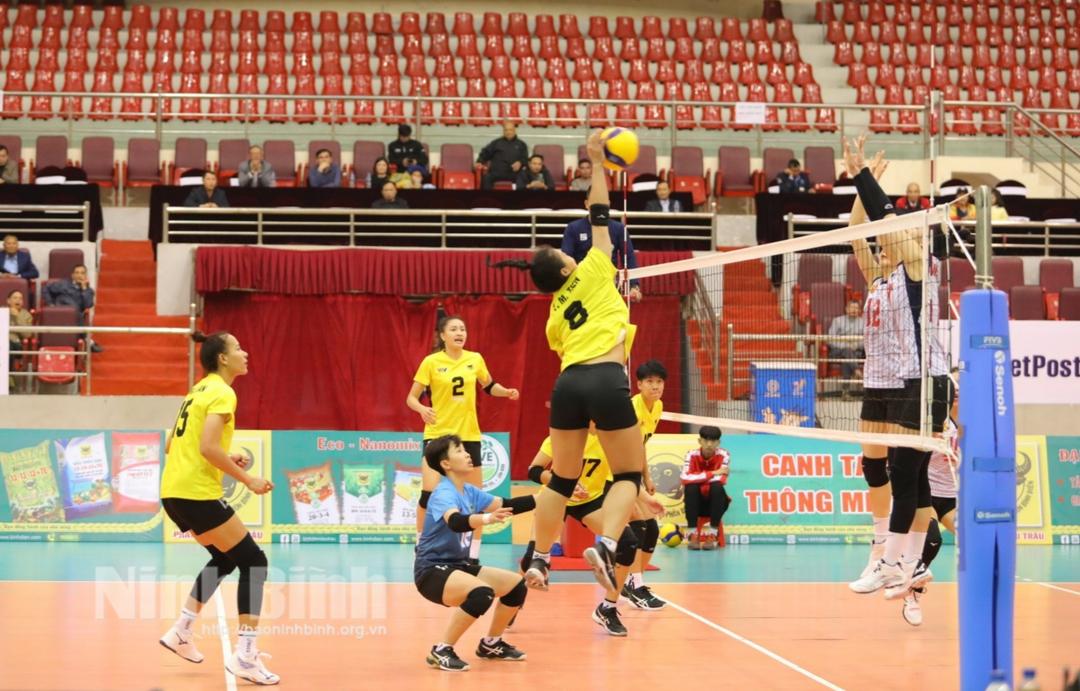 Giải bóng chuyền Cúp Hoa Lư - Bình Điền lần thứ XVII: nữ VTV Bình Điền Long An và nam Ninh Bình LienViet PostBank giành quyền vào chung kết