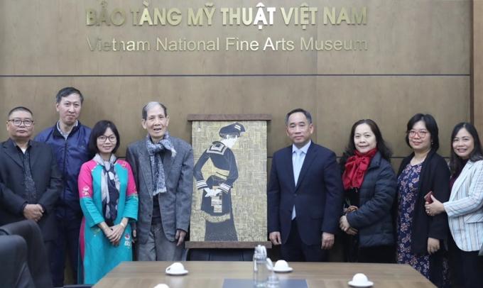 2 bức sơn mài của họa sĩ Phùng Phẩm hồi hương