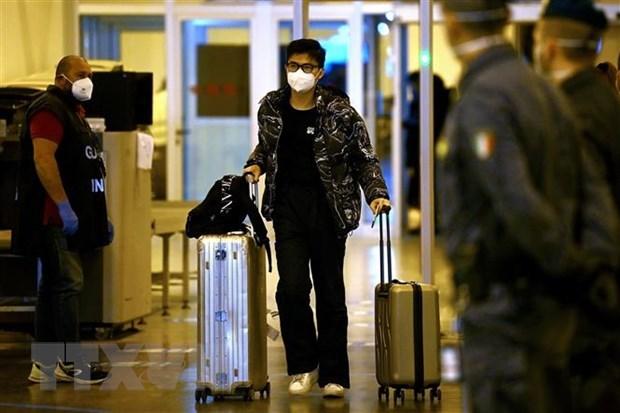 EU ngừng xét nghiệm COVID đối với du khách đến từ Trung Quốc