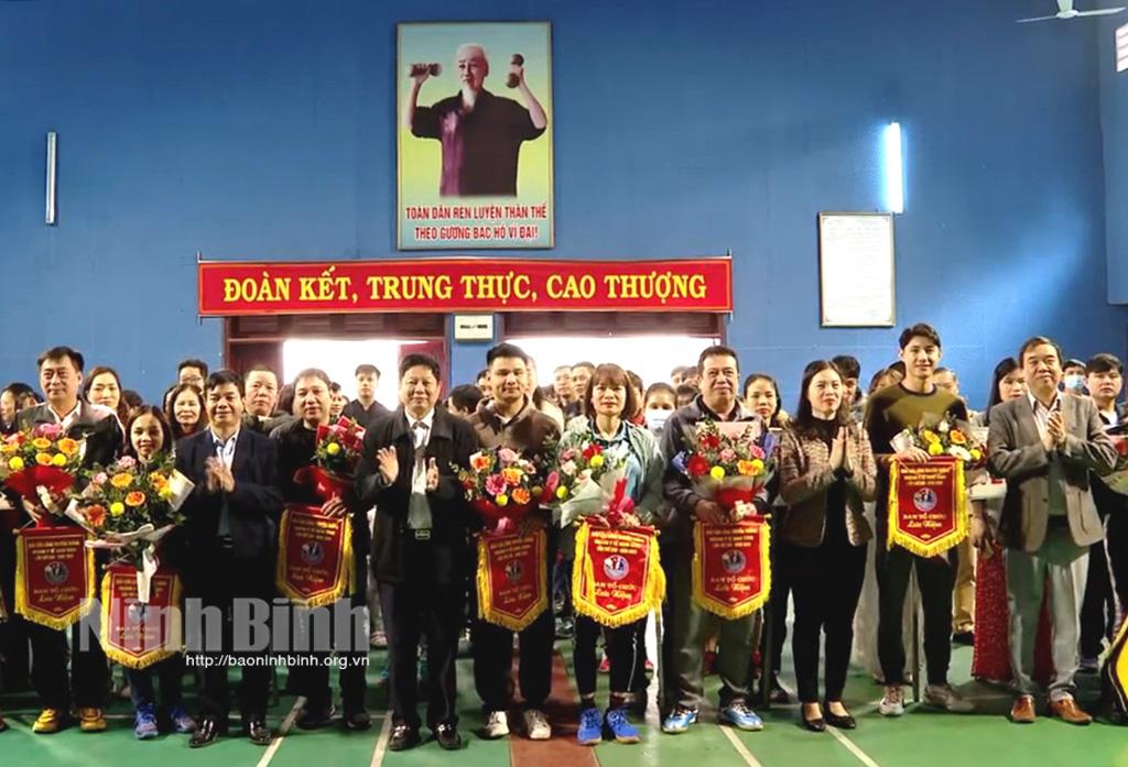 Giải cầu lông truyền thống chào mừng 68 năm Ngày Thầy thuốc Việt Nam