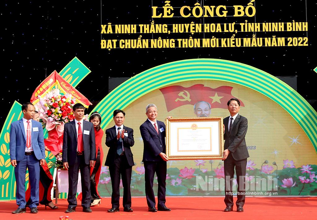 Xã Ninh Thắng đón nhận Bằng đạt chuẩn nông thôn mới kiểu mẫu