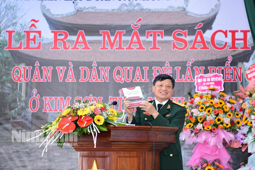 Ra mắt cuốn sách "Quân và dân quai đê lấn biển ở Kim Sơn, tỉnh Ninh Bình"