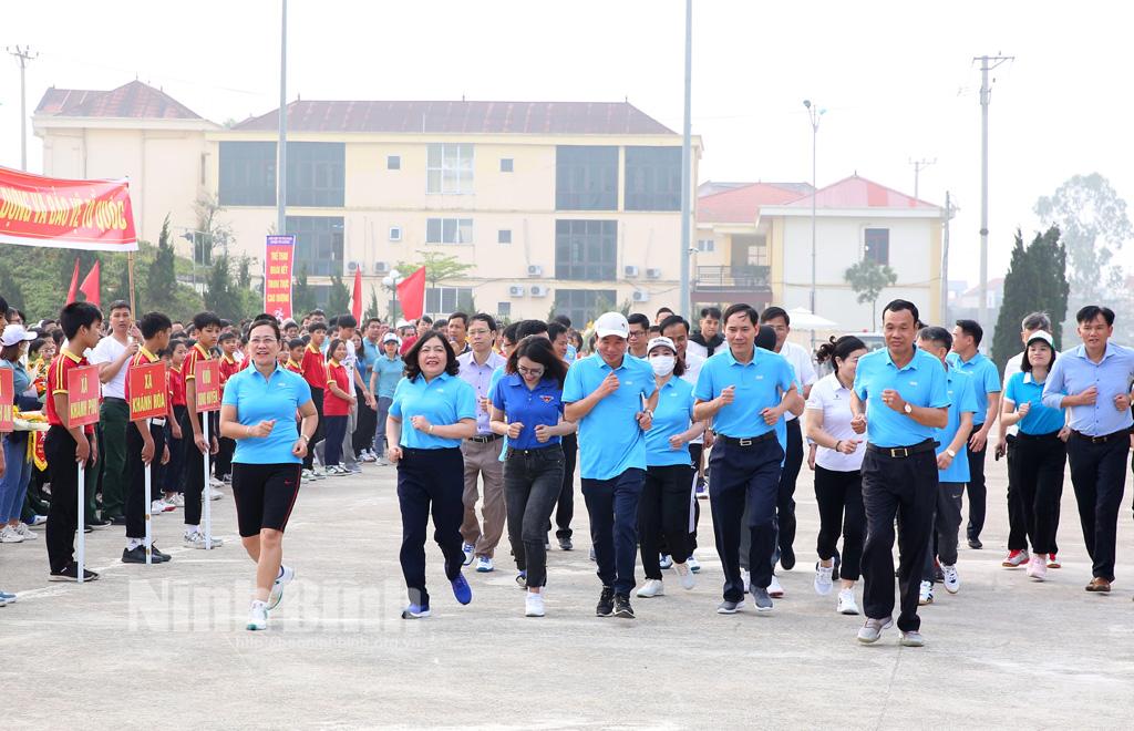 Yên Khánh phát động Tháng hoạt động thể dục, thể thao cho mọi người