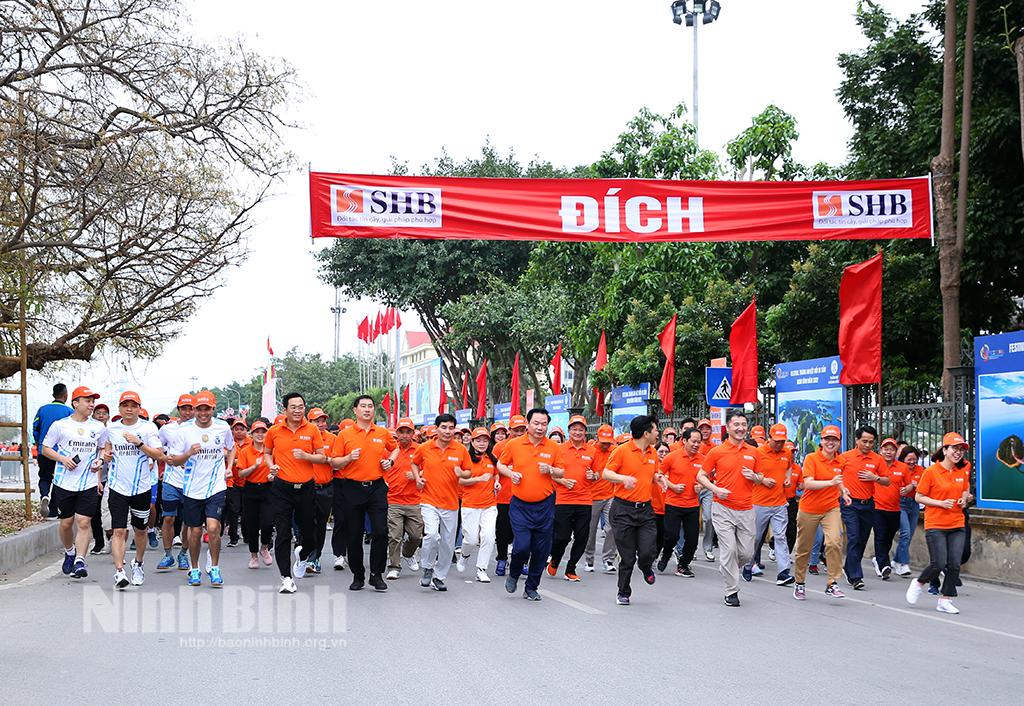 Phát động Tháng Hoạt động thể dục, thể thao cho mọi người