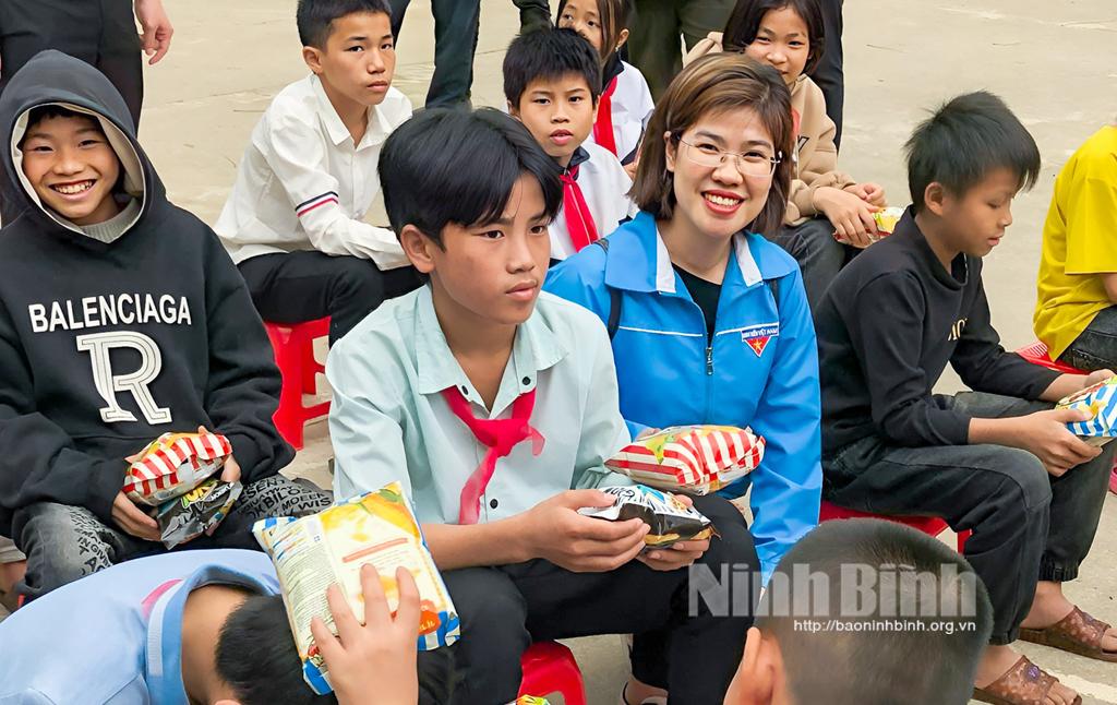 Nữ cán bộ Đoàn nhiệt huyết với phong trào