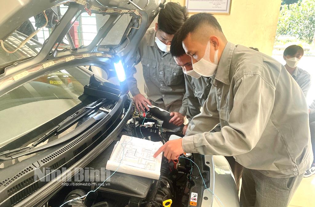 Lao động giá rẻ không còn là lợi thế: (Kỳ 3) - Cần thêm chính sách để "hút" lao động có tay nghề