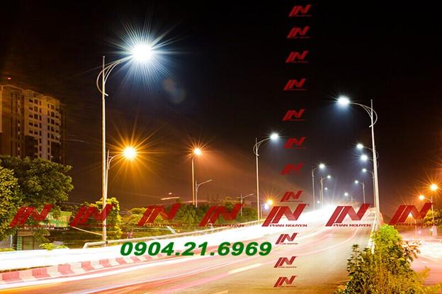 Cột đèn chiếu sáng đường phố - Cột đèn cao áp mạ kẽm đạt tiêu chuẩn chất lượng
